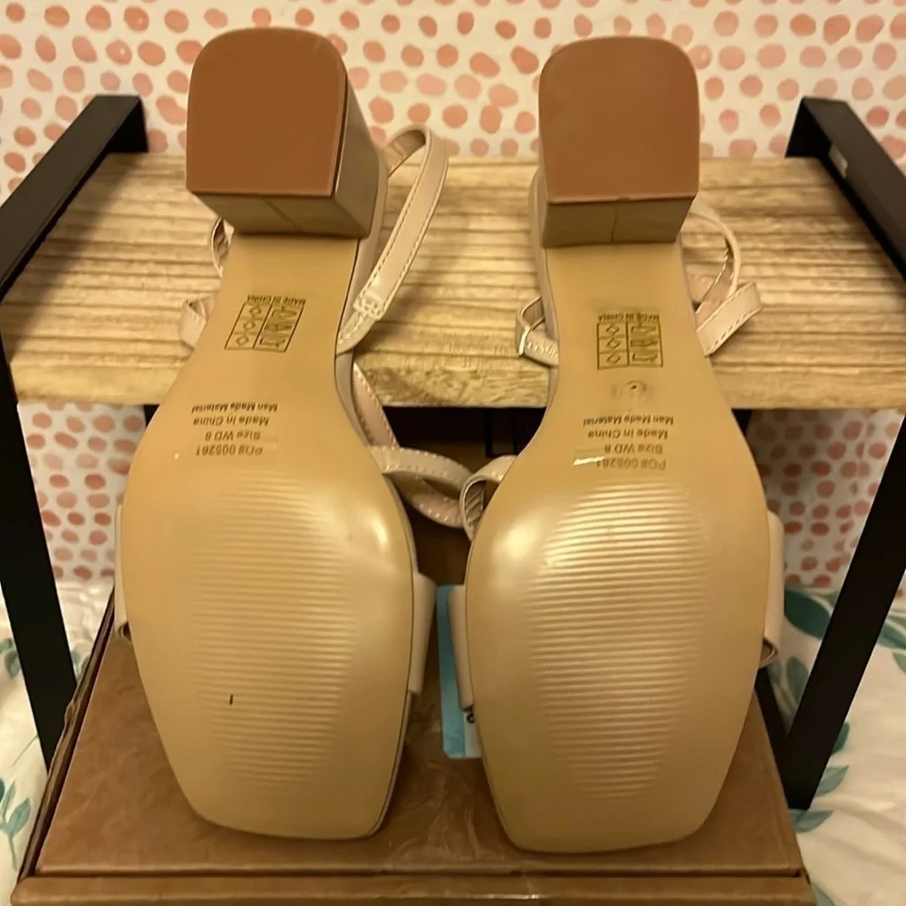 Journee Collection Womens Lirryc Heels - Picture 6 of 6